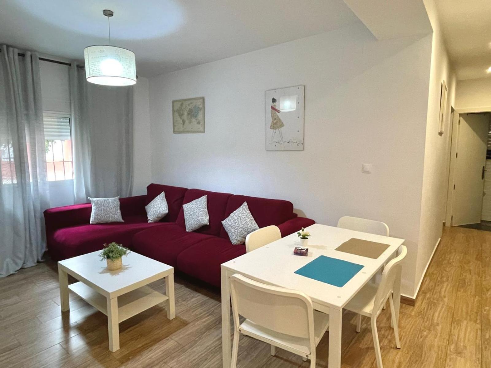 Triana Roomable Seville Exterior photo